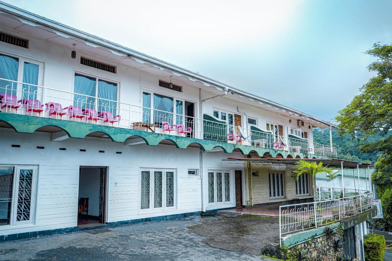 Oyo 436 Sandakelum Tourist Guest House キャンディー エクステリア 写真