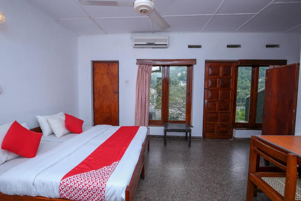 Oyo 436 Sandakelum Tourist Guest House キャンディー エクステリア 写真