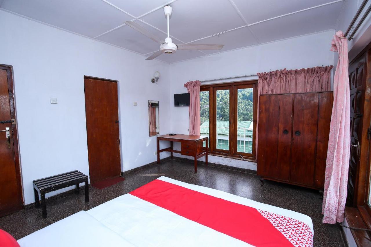 Oyo 436 Sandakelum Tourist Guest House キャンディー エクステリア 写真